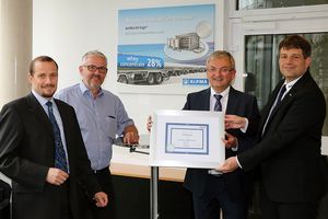 Von links nach rechts: Bernd Opgenorth (ProLeiT), Andreas Hiegelsberger (Leiter Projekt-Engineering Prozesstechnik), Gerhard Schier (Head of Division Prozesstechnik), Dr. Thomas Wunderlich (ProLeiT)