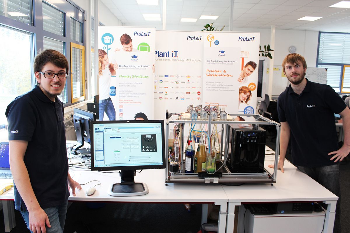 Automatisierter Cocktailmixer – von unseren AZUBIs entwickelt 